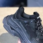 TRIPLE BLACK
