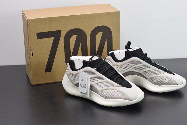 700 V3 - Image 4