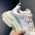 TRIPLE WHITE - Image 4