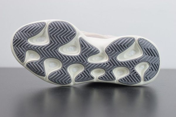 700 V3 - Image 5