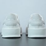 MQ CANVAS WHITE