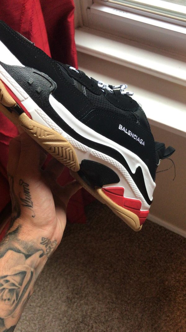 TRIPLE BLACK UPER - Image 7
