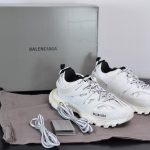 TRACK WHITE