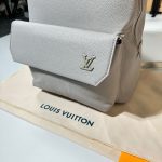 L-V BACKPACK GREY - Image 4