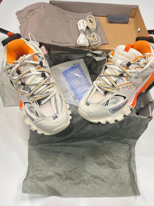 ORANGE TRACK - Image 11