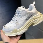 TRIPLE WHITE - Image 9