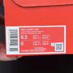 DUNK LOW YELLOW - Image 9