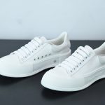 MQ CANVAS WHITE