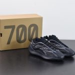 700 V3 BLACK
