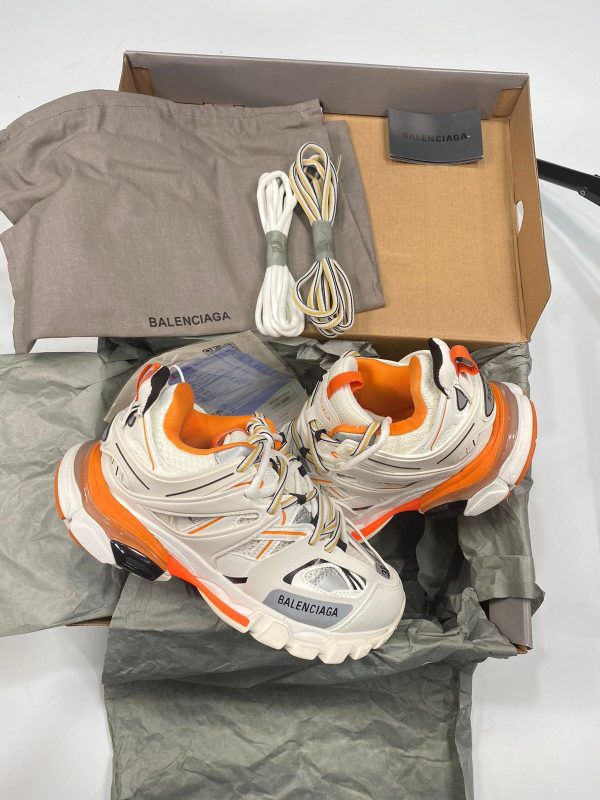 ORANGE TRACK - Image 9