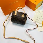 L-V BAG CREAM