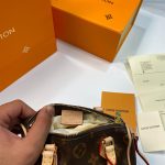 L-V BAG CREAM - Image 2