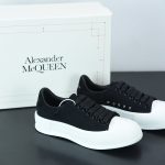 MQ CANVAS BLACK