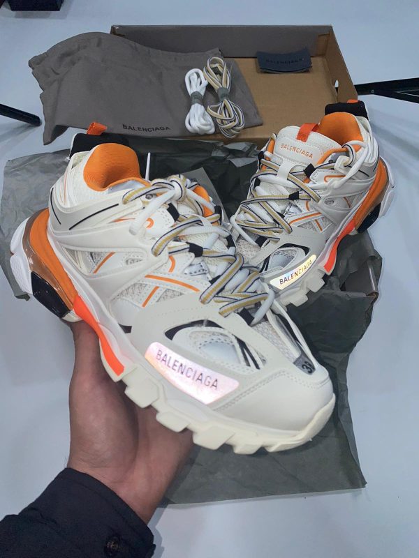 ORANGE TRACK - Image 10