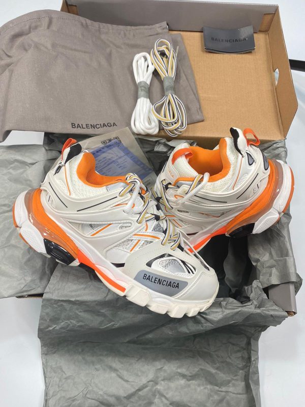 ORANGE TRACK - Image 4
