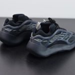 700 V3 BLACK