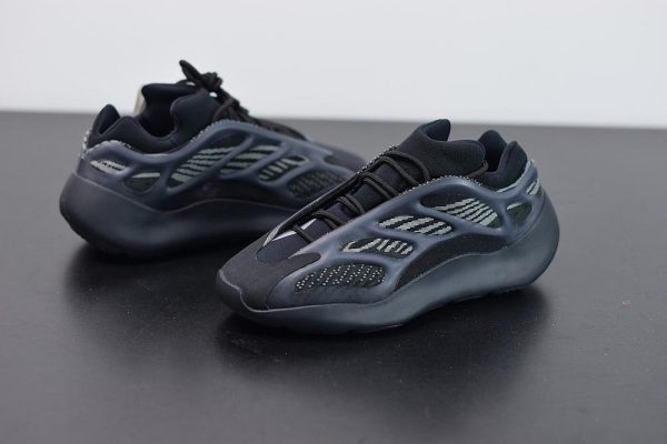 700 V3 BLACK - Image 3