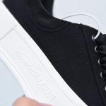 MQ CANVAS BLACK