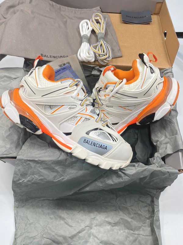 ORANGE TRACK - Image 3