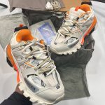 ORANGE TRACK - Image 2