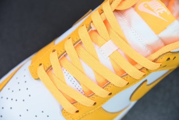 DUNK LOW YELLOW - Image 6