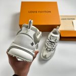TATIC WHITE
