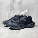 TRACK BLACK