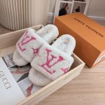 L-V FLUFFY SLIPPERS - Image 6