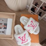 L-V FLUFFY SLIPPERS - Image 7