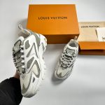 TATIC WHITE