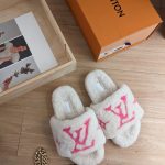 L-V FLUFFY SLIPPERS - Image 4