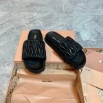 MlU SLIDE BLACK