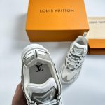 TATIC WHITE