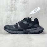 TRACK BLACK