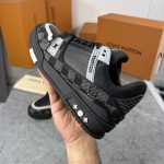 lV TRAINER BLACK - Image 2