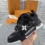 LV SNEAK