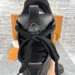 LV SNEAK - Image 4