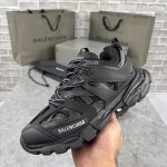TRACKS