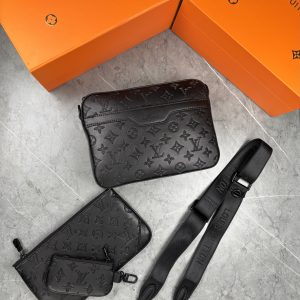 LV BAG BLACK