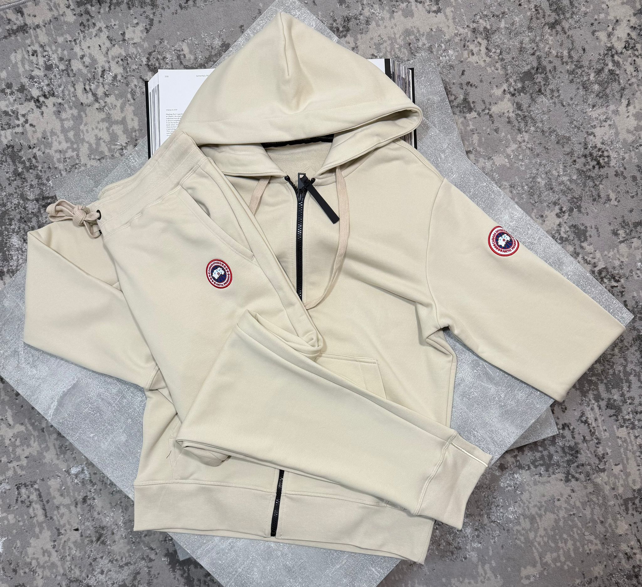 CG Tracksuit Beige - Image 2