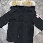 Goose Wyndham Jacket Black
Detachable Hood and Fur