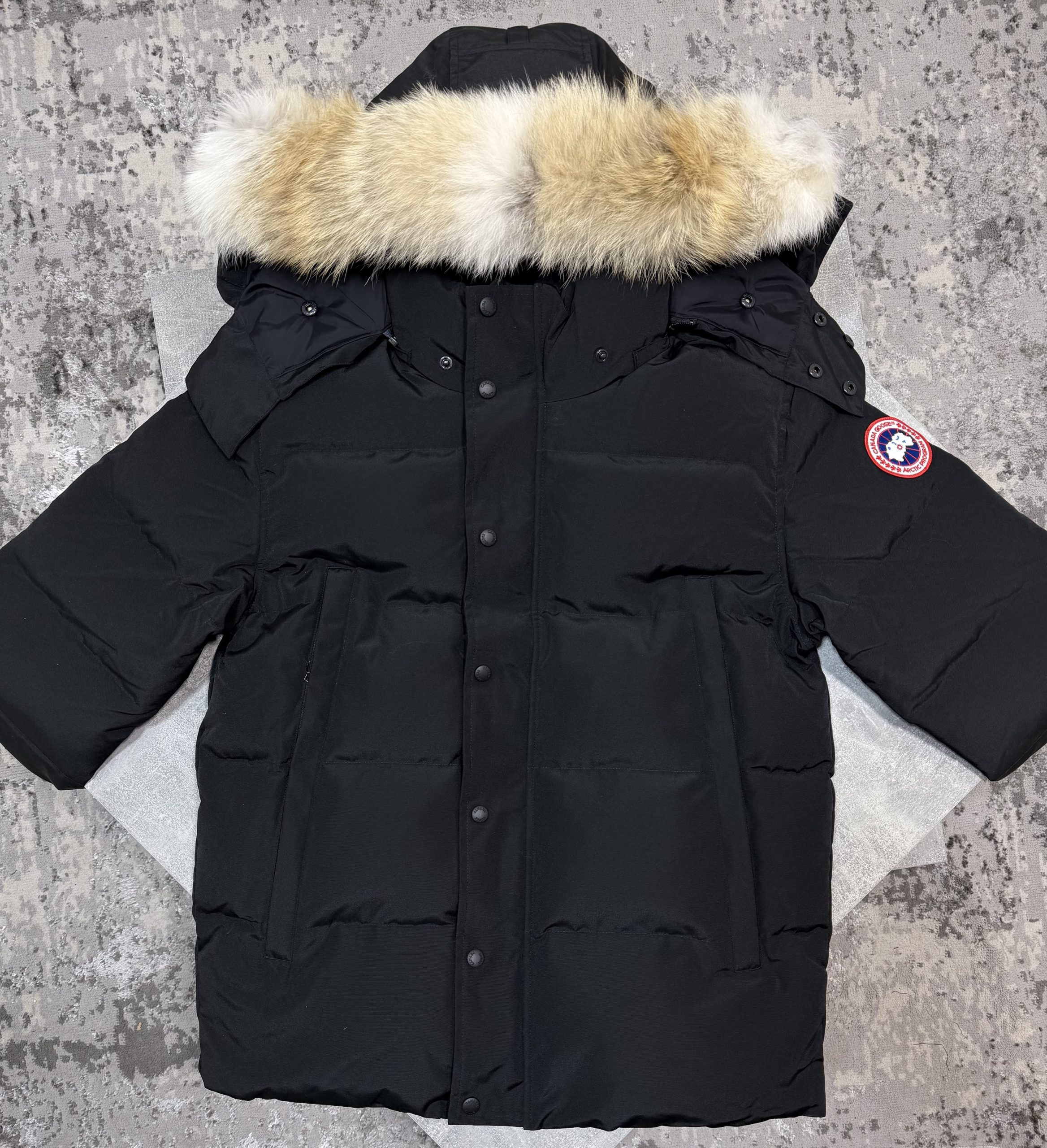 Goose Wyndham Jacket Black
Detachable Hood and Fur - Image 4
