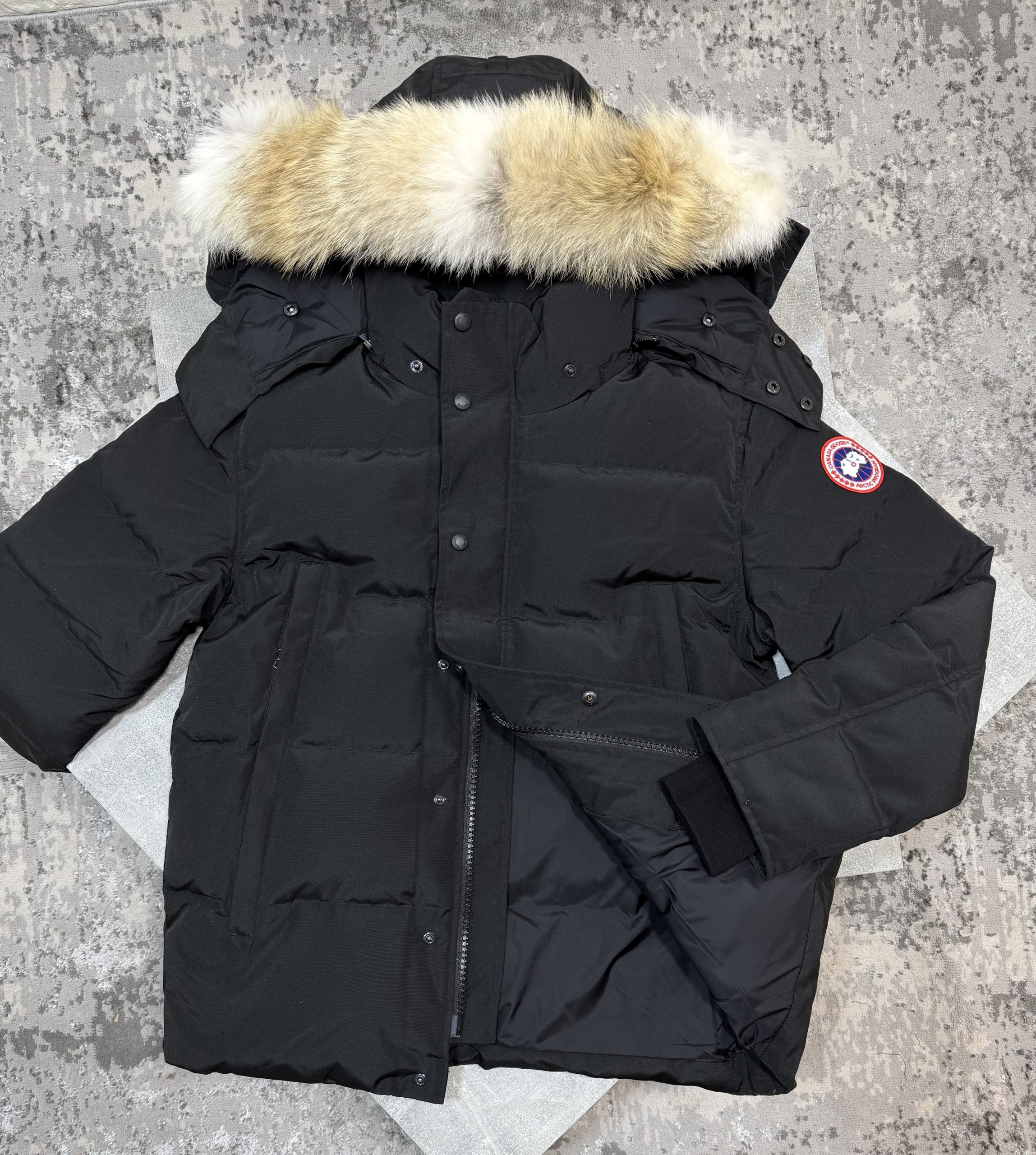 Goose Wyndham Jacket Black
Detachable Hood and Fur