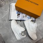LV sneaks white