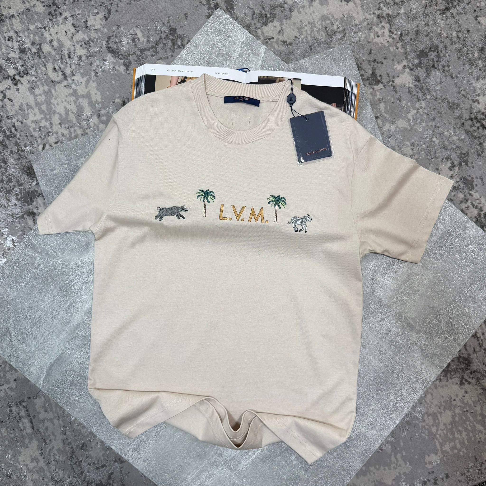 LV Tshirt Beige