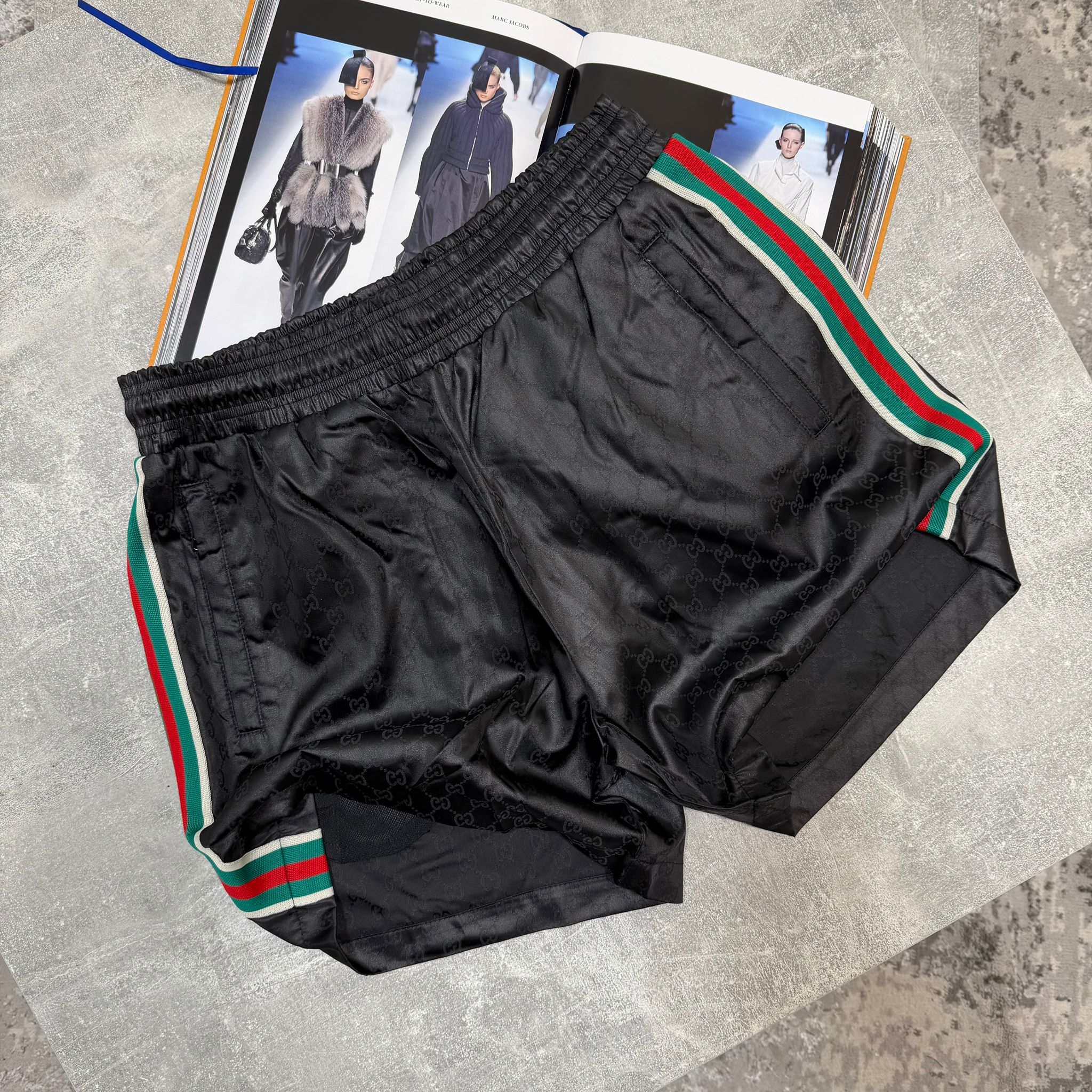 Ucci Shorts Black - Image 2