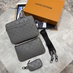 LV Messenger Grey