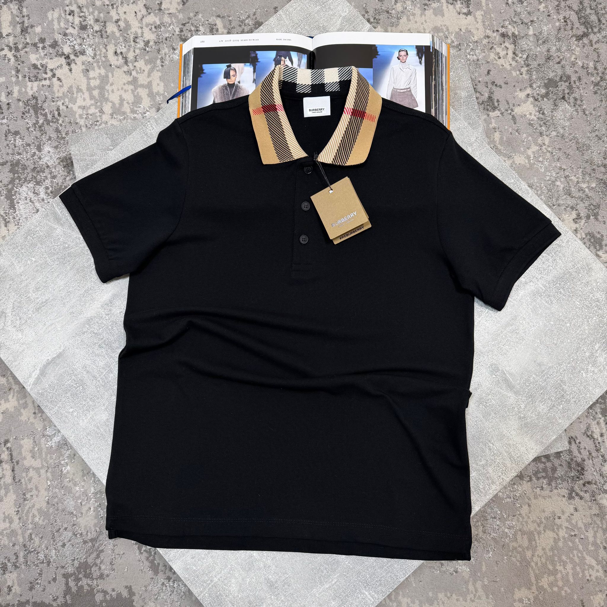Burb Tshirt Black
