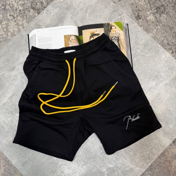 Hude Shorts Black - Image 2
