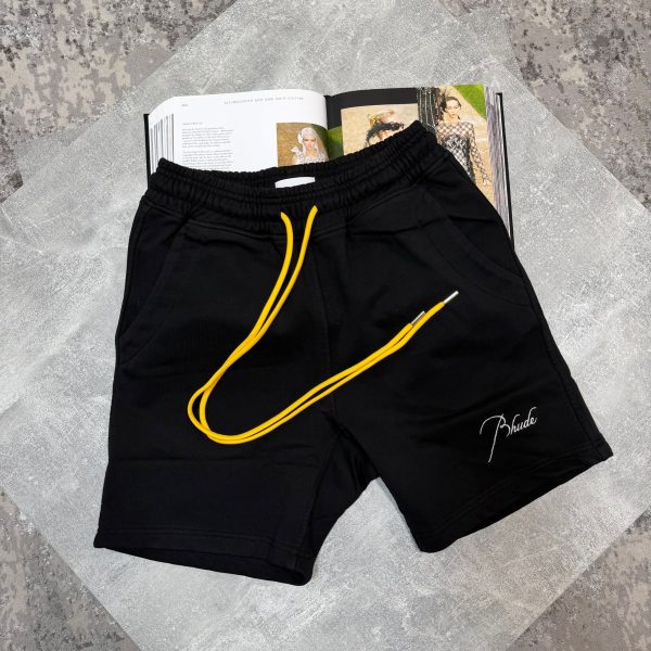 Hude Shorts Black